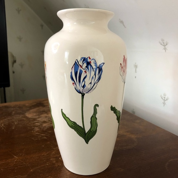 Tiffany & Co. “Tiffany Tulips” Vase - Picture 3 of 6